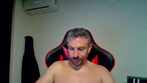 Snapshot of huge__cumshot chatting on 9, 9, 2025 huge__cumshot online show from 9, 9, 2025