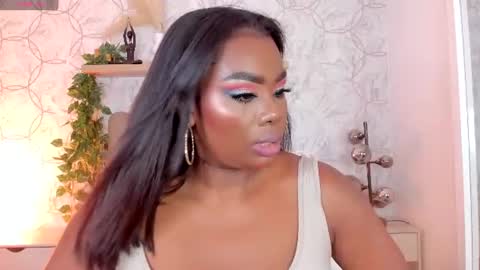 Snapshot of huge_boobs_ebony chatting on 30, 6, 2026 huge boobs ebony online show from 30, 6, 2026