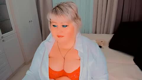 Snapshot of huge_booobs chatting on 13, 1, 2025 milli online show from 13, 1, 2025