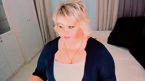 Snapshot of huge_booobs chatting on 26, 1, 2025 milli online show from 26, 1, 2025