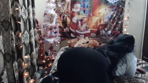 Snapshot of hugeassdevil chatting on 22, 12, 2024 hugeassdevil online show from 22, 12, 2024