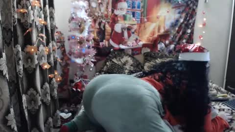 Snapshot of hugeassdevil chatting on 28, 12, 2024 hugeassdevil online show from 28, 12, 2024