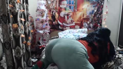 Snapshot of hugeassdevil chatting on 30, 12, 2024 hugeassdevil online show from 30, 12, 2024