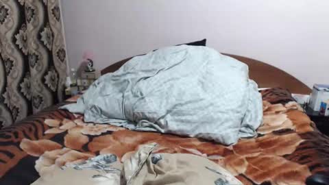 Snapshot of hugeassdevil chatting on 29, 10, 2025 hugeassdevil online show from 29, 10, 2025