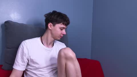 Snapshot of hugebangins_ chatting on 18, 12, 2025 ANTHONY online show from 18, 12, 2025