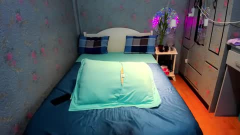 Snapshot of hugecock_emma chatting on 25, 1, 2025 hugecock_emma online show from 25, 1, 2025