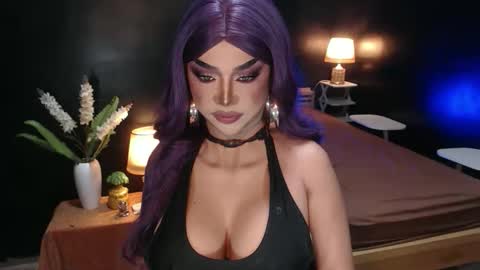 Christine online show from 10, 4, 2026