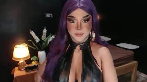 Christine online show from 12, 4, 2026