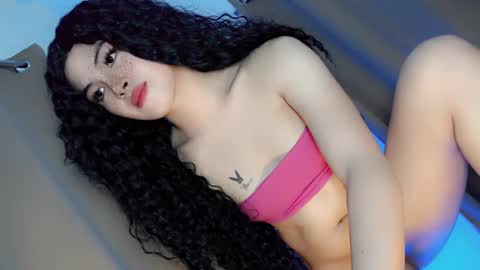 Snapshot of hugecockyanny chatting on 12, 12, 2024 Yhanie online show from 12, 12, 2024