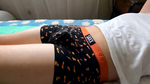 Snapshot of hugecumshots1 chatting on 23, 12, 2024 HugeCumshots online show from 23, 12, 2024