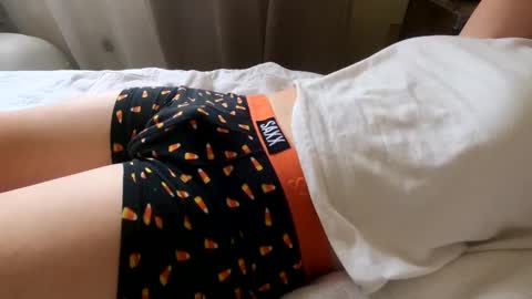 Snapshot of hugecumshots1 chatting on 22, 1, 2025 HugeCumshots online show from 22, 1, 2025
