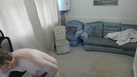 Snapshot of hugedick1965 chatting on 5, 4, 2026 hugedick1965 online show from 5, 4, 2026