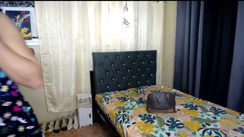 Snapshot of hugejuicyhotdog chatting on 23, 11, 2025 hugejuicyhotdog online show from 23, 11, 2025