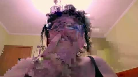 Snapshot of hugetitsxxx chatting on 12, 12, 2024 HugeTitsXXX online show from 12, 12, 2024