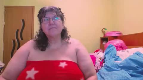 Snapshot of hugetitsxxx chatting on 14, 10, 2025 HugeTitsXXX online show from 14, 10, 2025