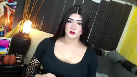 MsLovely online show from 25, 4, 2026