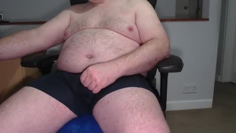 Snapshot of huggie_bear69 chatting on 25, 2, 2025 Huggie Bear online show from 25, 2, 2025