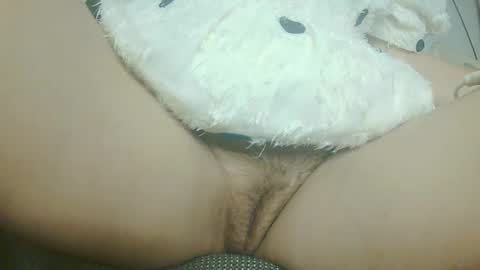 hujiajia520321431 online show from 19, 5, 2026