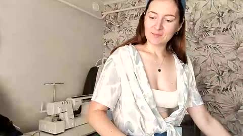 Snapshot of humpygrey chatting on 14, 10, 2025 HumpyGrey online show from 14, 10, 2025