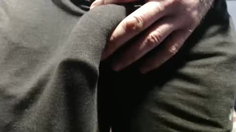 Snapshot of hung_hot_fit10 chatting on 7, 11, 2025 Big uncut cock dripping online show from 7, 11, 2025