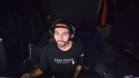 Snapshot of hungbidad666 chatting on 15, 9, 2025 FootLover online show from 15, 9, 2025