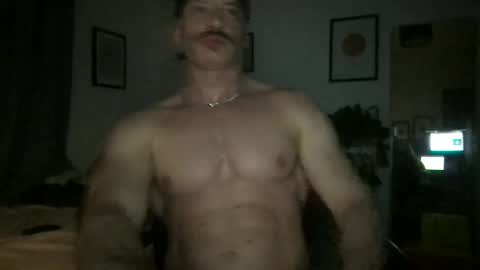 MuscleHungBrit online show from 25, 12, 2024