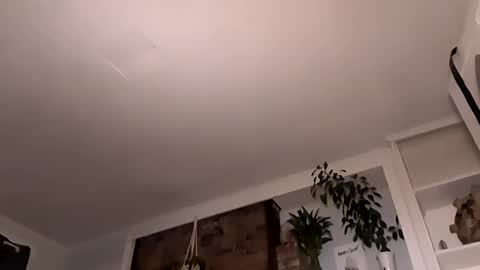 Snapshot of hungitalian40 chatting on 28, 10, 2025 hungitalian40 online show from 28, 10, 2025