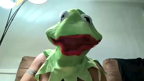 Snapshot of hungitalian40 chatting on 1, 11, 2025 hungitalian40 online show from 1, 11, 2025