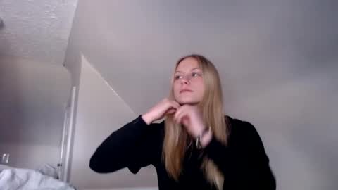 Snapshot of hungohio33 chatting on 4, 3, 2025 hungohio33 online show from 4, 3, 2025