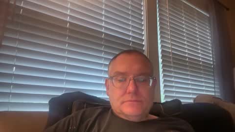 Snapshot of hungron9 chatting on 19, 5, 2026 AARON online show from 19, 5, 2026