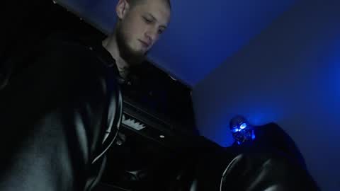 Snapshot of hunkytime chatting on 27, 5, 2026 I AM NOT A DIRECTOR I AM THE BOSS KINGDADDYSIRSTR8ALPHAMASTER online show from 27, 5, 2026