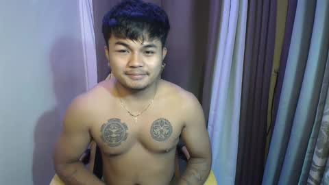 Snapshot of hunkyzeus chatting on 4, 5, 2026 hunkyzeus online show from 4, 5, 2026