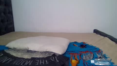 Snapshot of hunnytease chatting on 16, 12, 2025 hunny online show from 16, 12, 2025