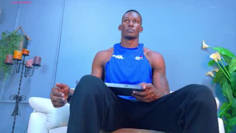 Snapshot of hunter_biggest chatting on 27, 10, 2025 Hunter online show from 27, 10, 2025