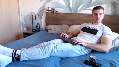 Snapshot of hunterbridges chatting on 4, 2, 2025 Hunter Bridges online show from 4, 2, 2025