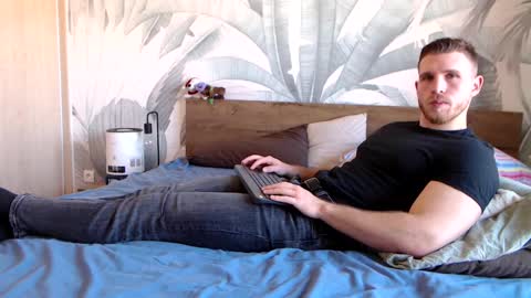 Snapshot of hunterbridges chatting on 20, 2, 2025 Hunter Bridges online show from 20, 2, 2025