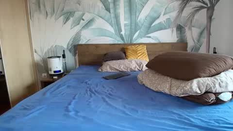 Snapshot of hunterbridges chatting on 16, 11, 2025 Hunter Bridges online show from 16, 11, 2025