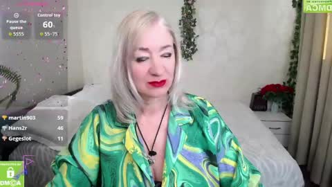 Snapshot of hunters_woman chatting on 14, 4, 2026 Irena online show from 14, 4, 2026