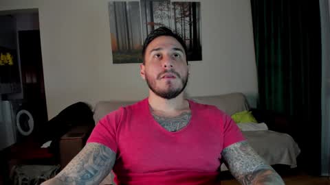 Snapshot of huntyourheart94 chatting on 4, 1, 2025 huntyourheart94 online show from 4, 1, 2025