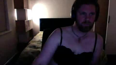 Snapshot of husheddesire chatting on 22, 9, 2025 Em. online show from 22, 9, 2025