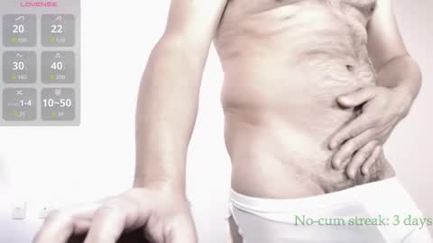 Snapshot of hxmister chatting on 18, 12, 2025 Andrew online show from 18, 12, 2025