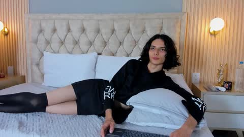 hxxyro online show from 17, 2, 2026