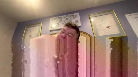 Snapshot of hypnotizing4u chatting on 31, 12, 2024 hypnotizing4u online show from 31, 12, 2024