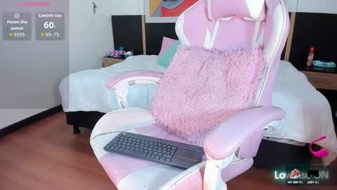 Snapshot of i_am_karoll chatting on 12, 9, 2025 karoll online show from 12, 9, 2025