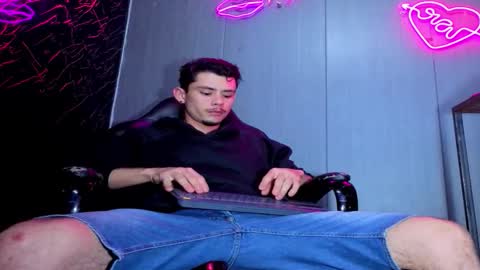 kelvis online show from 22, 11, 2025