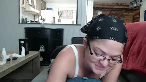 Snapshot of i_fetishize_u chatting on 30, 1, 2025 ShortStuff online show from 30, 1, 2025