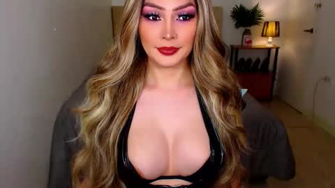 QUEEN SUSSIE BROWN online show from 13, 1, 2026