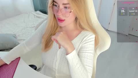 Snapshot of i_want_you_eva chatting on 12, 10, 2025 HiI am EvaPVT is open online show from 12, 10, 2025