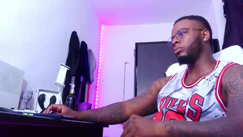 Snapshot of iam_hotbbc chatting on 12, 9, 2025 Mr H Independent model online show from 12, 9, 2025