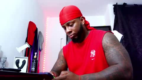 Snapshot of iam_hotbbc chatting on 13, 9, 2025 Mr H Independent model online show from 13, 9, 2025